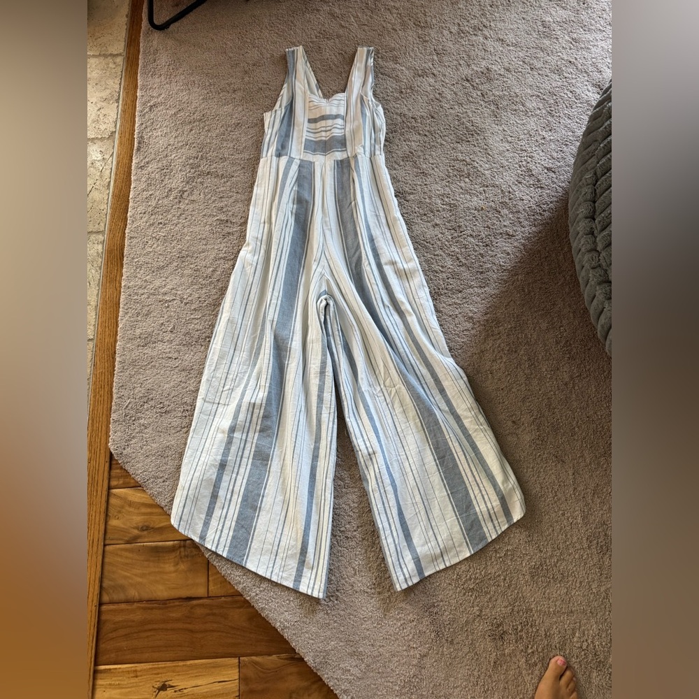 Altar’d State Jumpsuit Size M - Picture 8 of 9